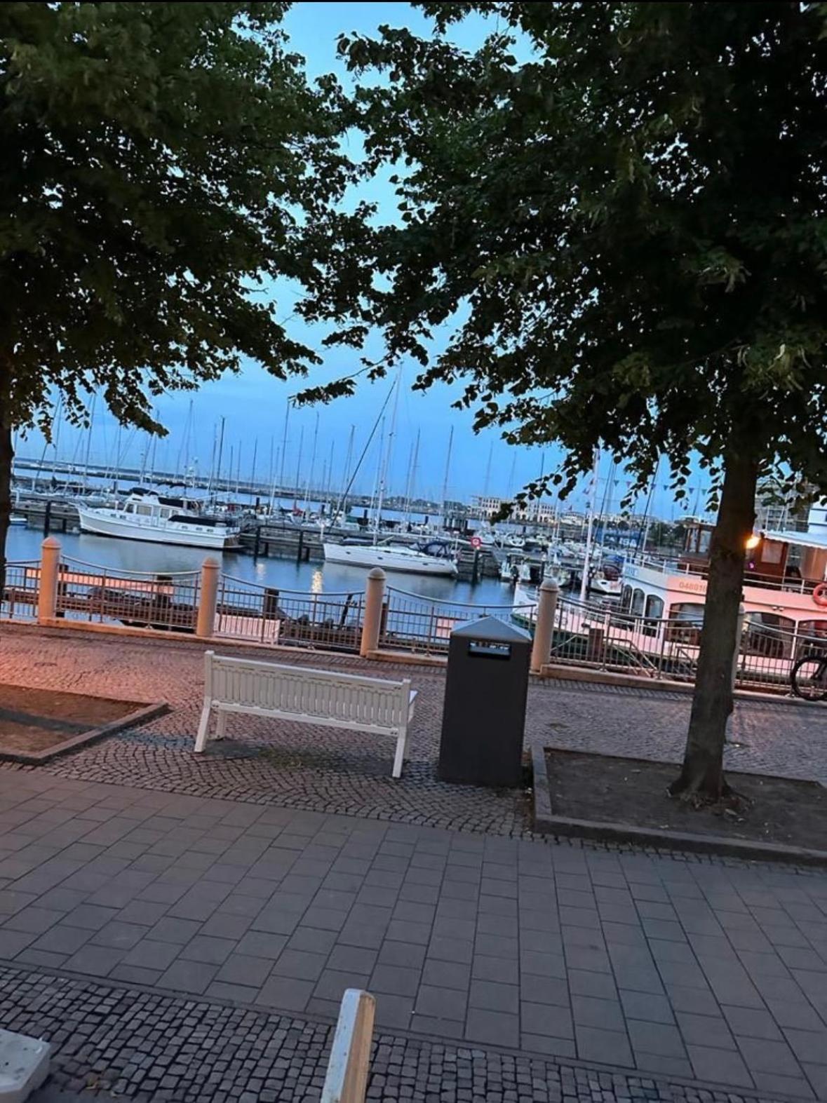Lighthouse Lodge Rostock Buitenkant foto
